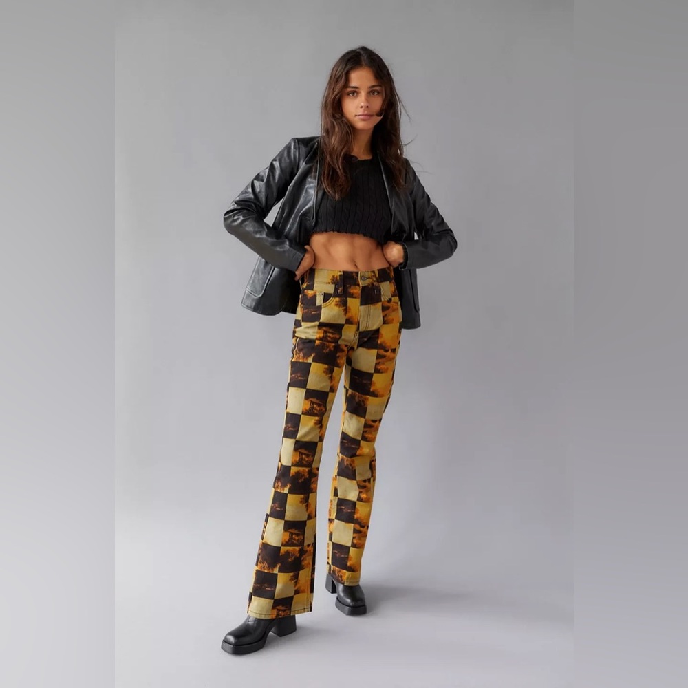 Urban Outfitters BDG '90s Mid Rise Bootcut Jean size 24